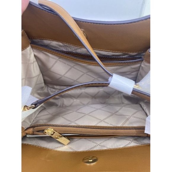 Michael Kors Newbury Medium Chain Vanilla Acorn Pebbled Leather Shoulder… - Picture 6 of 11